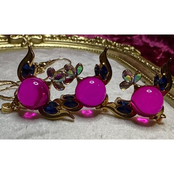 Fishy Bling Jewelry Set: 10K Electroplated Chain & Pink Glass Belly Fish Earring - Picture 1 of 5